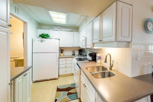 Island Echos 7th Floor Condos