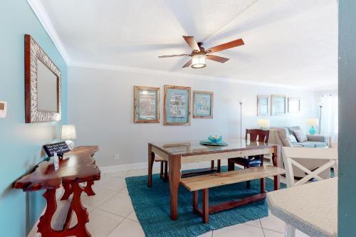 Island Echos 7th Floor Condos