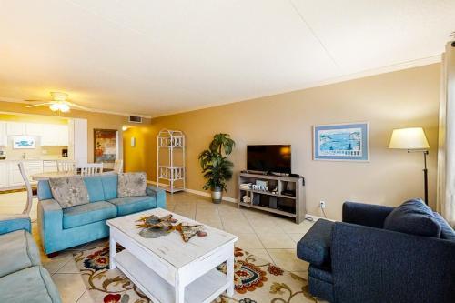 Island Echos 7th Floor Condos