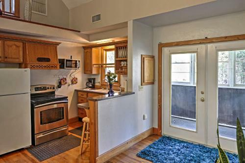 Charming Gainesville Townhome Less Than 2 Mi To University