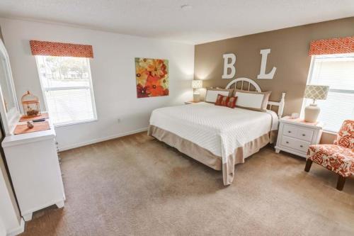 Beautiful Pool Area Gated Community! Home