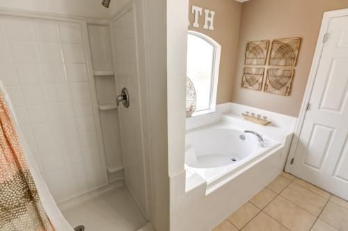 Beautiful Pool Area Gated Community! Home