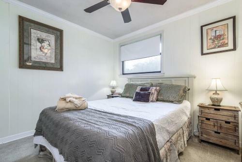 Gorgeous Home In Gulf Breeze