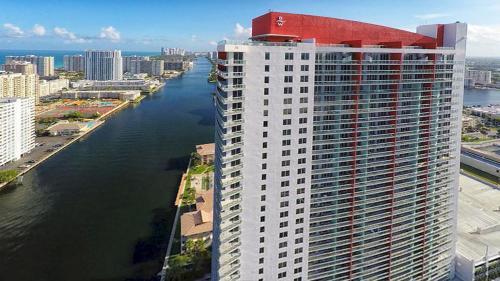 Beachwalk 0704 Awesome Apartment N View Two Bed Two Bath