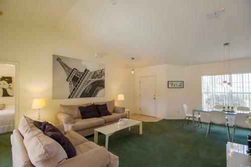 Relax And Enjoy The Sunny Florida In Villa Valk Home