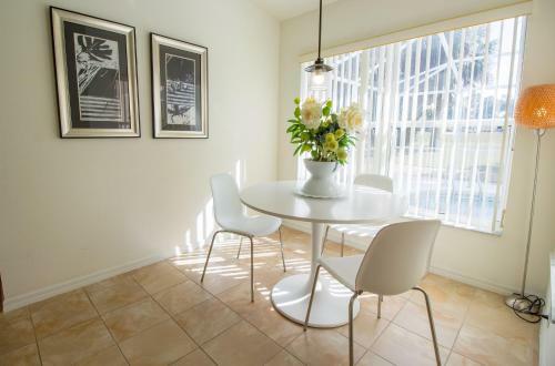 Relax And Enjoy The Sunny Florida In Villa Valk Home