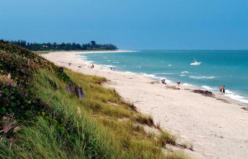 Tropical Hobe Sound Cottage Less Than 2 Mi From The Beach