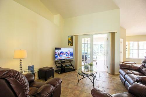 Four Bedroom Comfort Villa 4668 Home