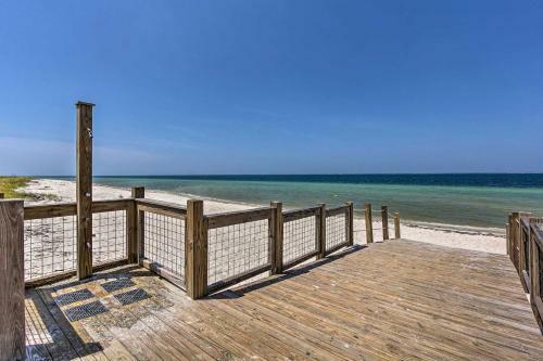 Coastal Port St Joe Getaway About Walk To Beach!