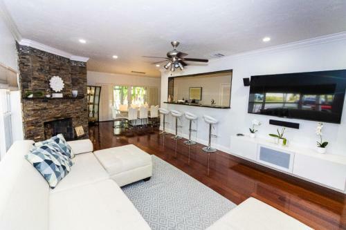 Beach Villa Oasis