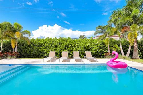 Villa Modern Luxurious Beach Retreat-5 Br With/pool