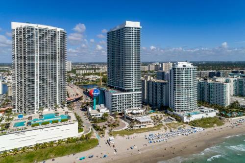 Apartamento Incredible And Spacious Two Bedroom Beach Front!