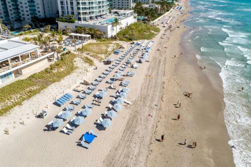Apartamento Incredible And Spacious Two Bedroom Beach Front!