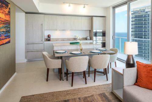 Apartamento Luxurios 2b/2b Condo Beachfront Building