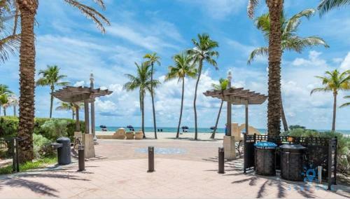 Beachfront Condo Resort- Rooftop Pool