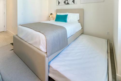 Apartamento New 2019 Corner Suite Ocean View, 18th Floor!