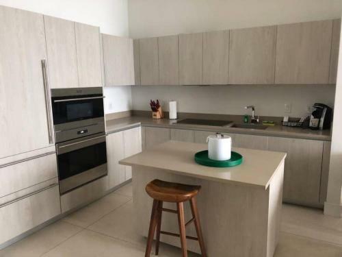 Hyde Beach 1 Bedroom Beautiful Apartment