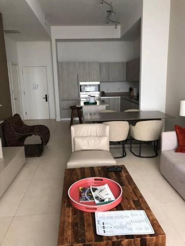 Hyde Beach 1 Bedroom Beautiful Apartment