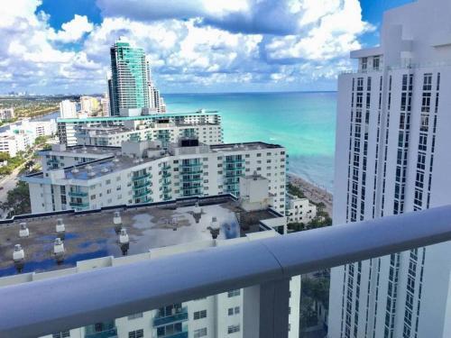 Hyde Beach 2 Bedroom Beachfront Spectacular Apartment