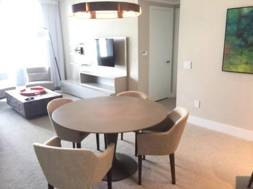 Hyde Beach 2 Bedroom Beachfront Spectacular Apartment