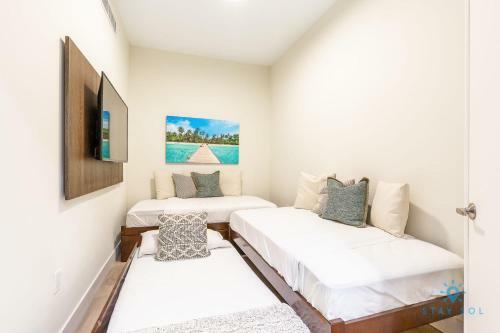 New Luxury Beachfront Condo Resort