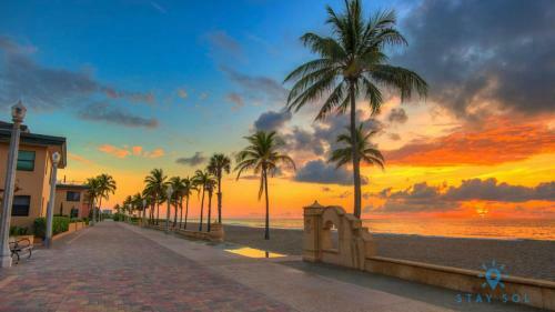 Costa Hollywood Beachfront Rooftop Pool
