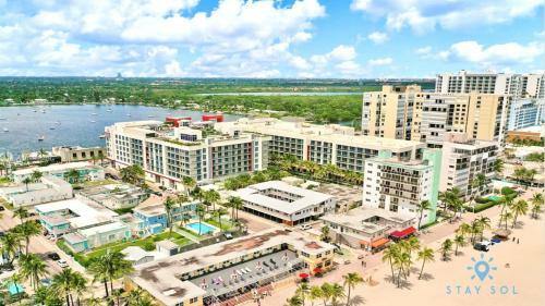 Beachfront Condo Rs - Rooftop Pool