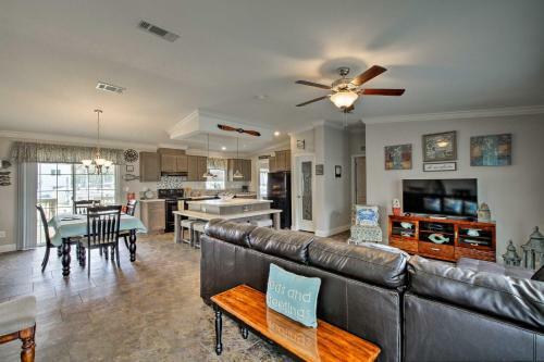 Homosassa Riverfront Home With Boat Ramp And Docking