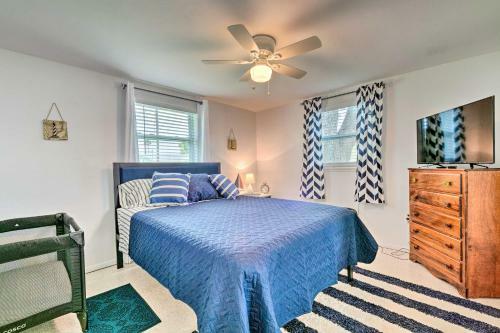 Canalfront Hudson Home With Private Dock And Yard!