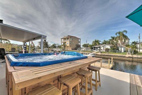Canalfront Home With Dock And Access To Gulf Of Mexico