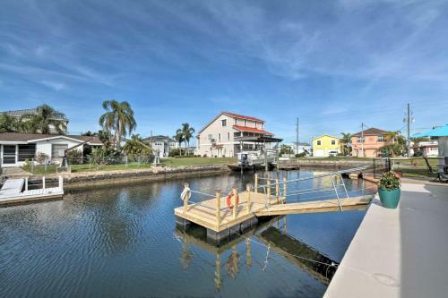 Canalfront Home With Dock And Access To Gulf Of Mexico