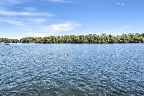 Anglers Getaway Riverfront Home With Boat Dock