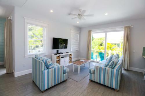 Day Break Bungalow By Ami Locals