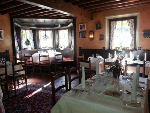 Posada Gasthof Hohlwegwirt