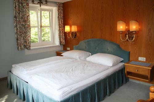 Hostal Gasthaus �berfuhr