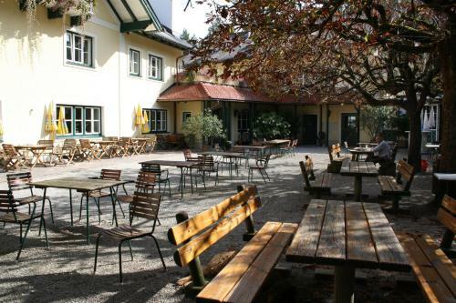 Hostal Gasthaus �berfuhr