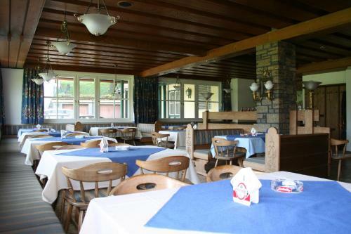 Hostal Gasthaus �berfuhr
