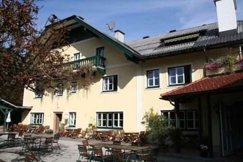 Hostal Gasthaus �berfuhr