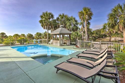 Refurbished 5,000 Sq Ft Home With Coast Views And Pool
