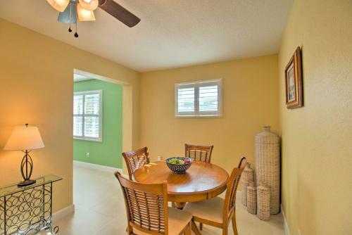Jensen Beach Home With Patio And Beach Access!