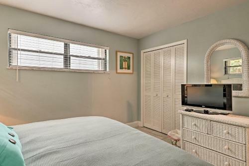 Jensen Beach Home With Pool Access-walk To Beach