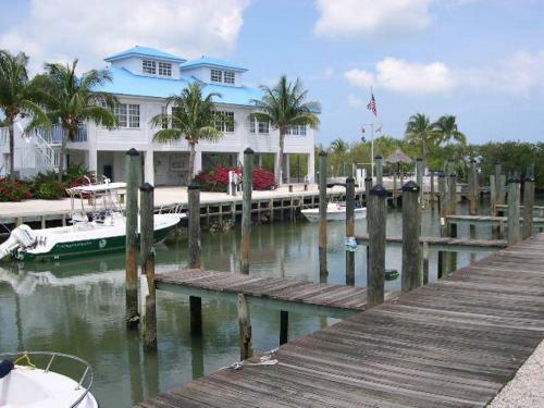 Licensed Mgr - Brand New Luxurious Oceanfront Condo! Bar And Beach Resort!