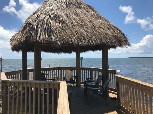 Licensed Mgr - Brand New Luxurious Oceanfront Condo! Bar And Beach Resort!
