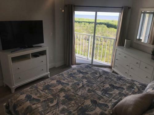Licensed Mgr - Brand New Luxurious Oceanfront Condo! Bar And Beach Resort!