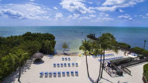 Licensed Mgr - Brand New Luxurious Oceanfront Condo! Bar And Beach Resort!