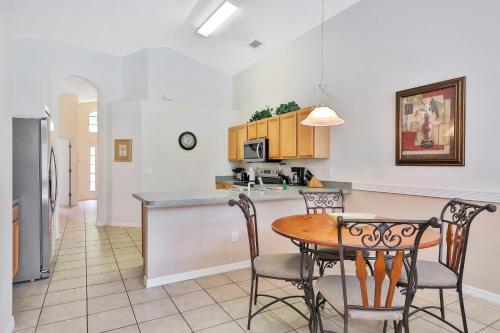 Sunshine Daydream Villa