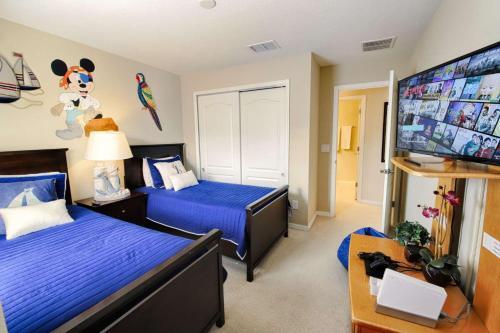 8960 Paradise Palms