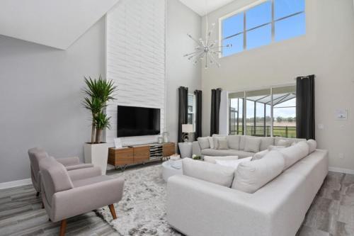 Contemporary D�cor Single Home With Private Pool Sl4773