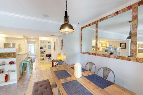 Barefoot Bungalow
