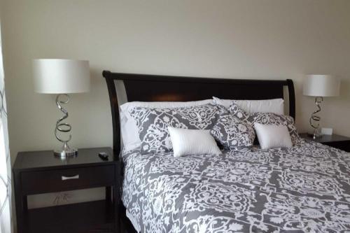3207 Compass Bay